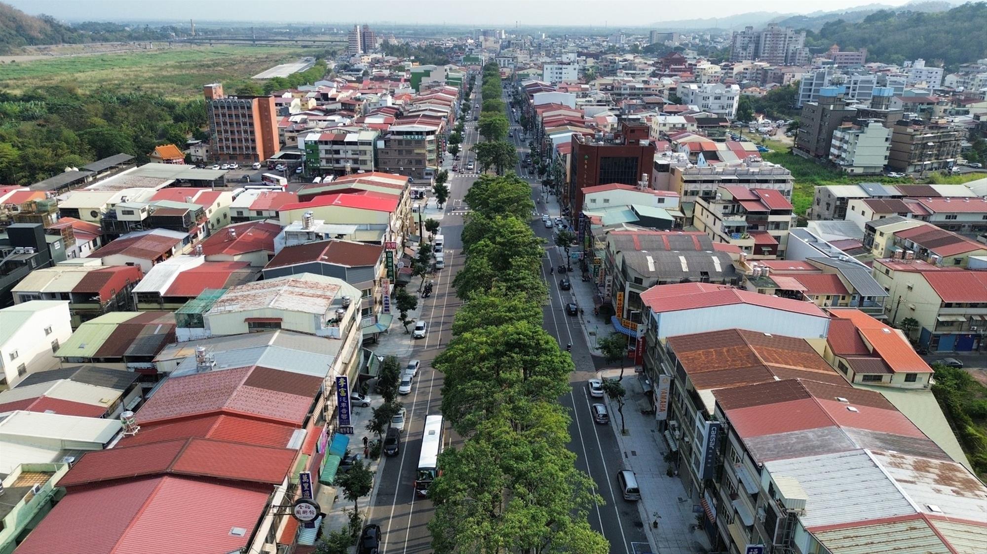 旗山延平一路人行道改善景觀圖